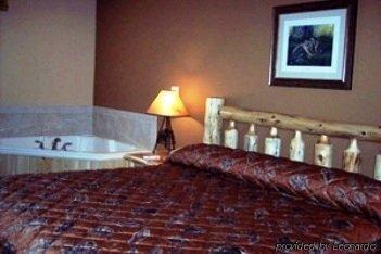 Pine Peaks Lodge & Suites Cross Lake Cameră foto